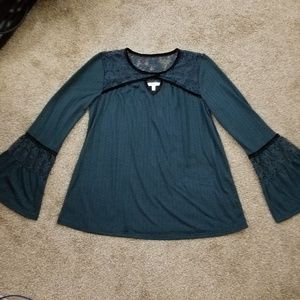 💜NWT Maurices Small Lacy Blouse